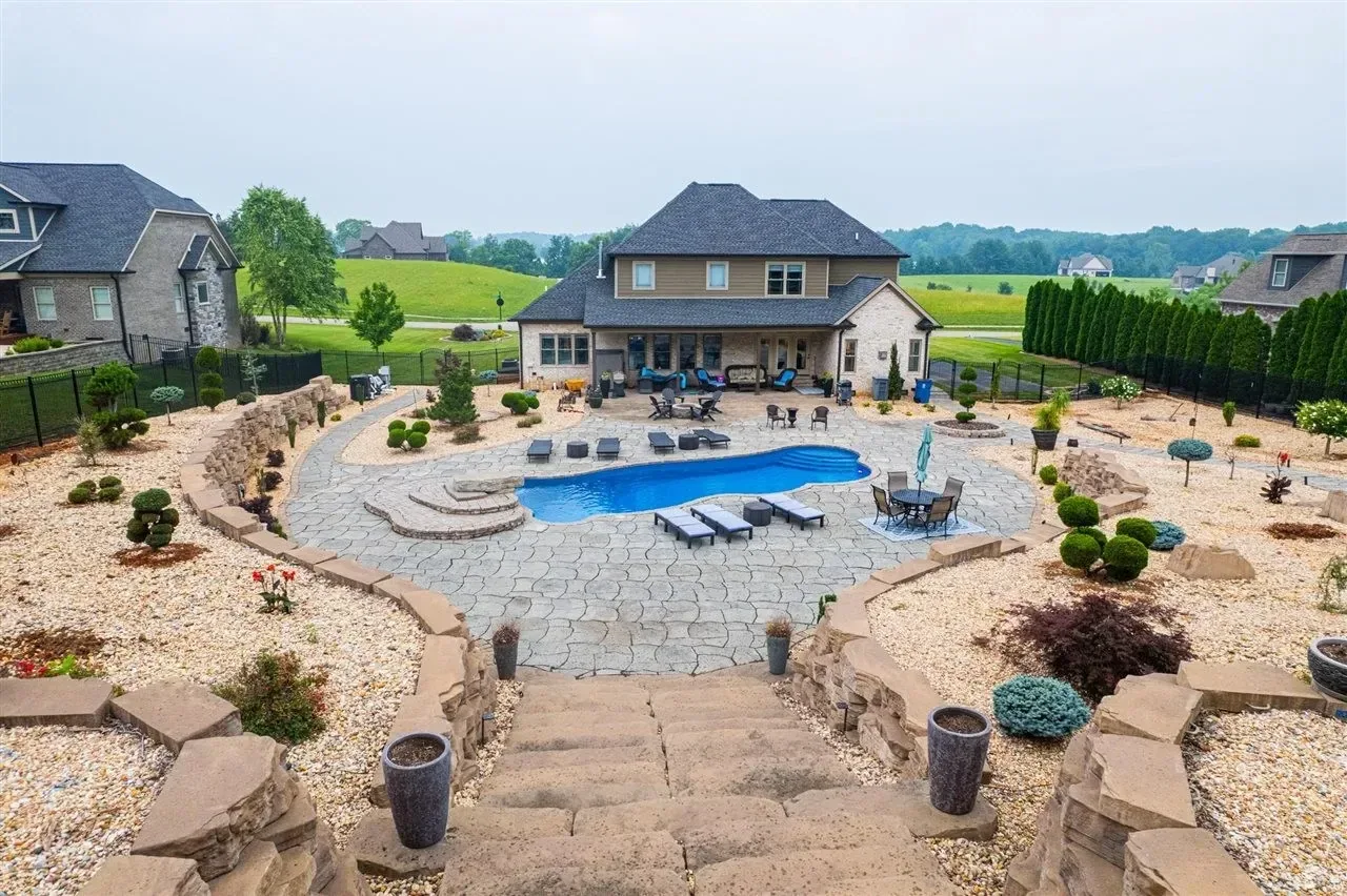 A Roofing Contractor Backed by 25 Years of Experience